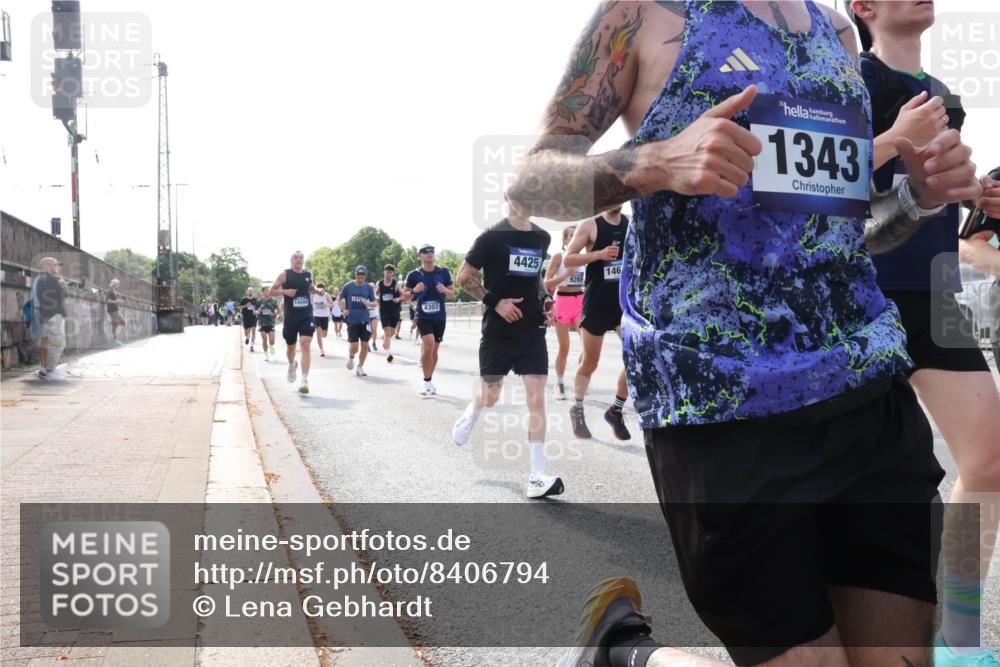 29.06.2025 - hella hamburg halbmarathon Lena Gebhardt http://msf.ph/oto/8406794 29.06.2025 09:49:43 Lombardsbrücke 14204, 4303, 4425, 146, 9265, 1343, 1343, 1445, 1800, 1975, 2324, 2573, 2745, 2750, 2849, 2949, 2980, 3014, 3116, 3136, 3282, 3431, 3530, 4148, 4303, 4318, 4425, 4528, 4766, 5050, 5648, 6095, 6123, 6149, 6771, 7035, 7109, 7229, 7796, 8370, 8465, 8925, 9264, 9265, 9296, 9686, 9914, 10680, 10930, 11765, 11952, 12098, 12327, 12839, 13141, 13158, 13457, 13800, 14077, 14204, 14311, 14359, 14374, 14629, 14667, 14688, 14789, 15094 meine-sportfotos.de