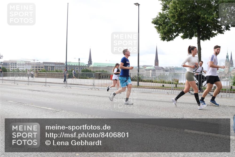 29.06.2025 - hella hamburg halbmarathon Lena Gebhardt http://msf.ph/oto/8406801 29.06.2025 10:24:29 Lombardsbrücke 1005, 1009, 1064, 1352, 1389, 1395, 2132, 2280, 2477, 2944, 3013, 3053, 3099, 3113, 3132, 3185, 3285, 3421, 3579, 3786, 4111, 4162, 4221, 4464, 4684, 4719, 4993, 5039, 5138, 5260, 5829, 5830, 5954, 6261, 6478, 6524, 6526, 6570, 7426, 7528, 7920, 7975, 8167, 8187, 8297, 9063, 10907, 11306, 11347, 11651, 11816, 11817, 12070, 12210, 12303, 13111, 13113, 13380, 13573, 13638, 13711, 14143, 15975, 17535 meine-sportfotos.de