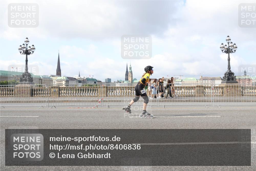 29.06.2025 - hella hamburg halbmarathon Lena Gebhardt http://msf.ph/oto/8406836 29.06.2025 08:54:31 Lombardsbrücke 383 meine-sportfotos.de