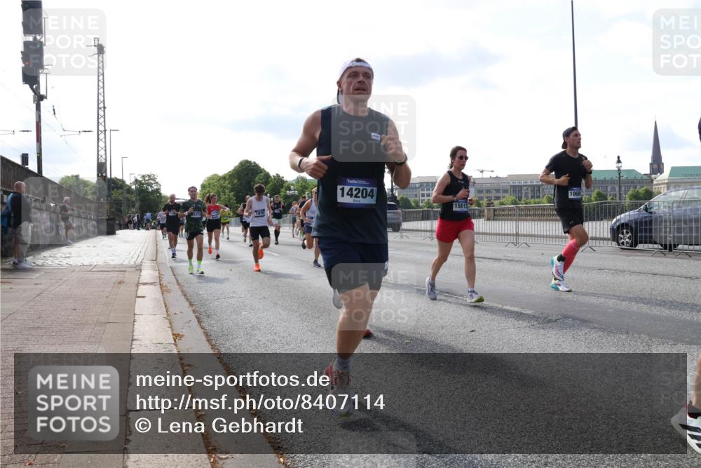 29.06.2025 - hella hamburg halbmarathon Lena Gebhardt http://msf.ph/oto/8407114 29.06.2025 09:49:45 Lombardsbrücke 1975, 14204, 15013, 1343, 1445, 1800, 1975, 2324, 2573, 2745, 2750, 2849, 2949, 2980, 3014, 3116, 3136, 3282, 3431, 3530, 4148, 4303, 4318, 4425, 4528, 4766, 5648, 6095, 6123, 6149, 6682, 7035, 7229, 7495, 7796, 8370, 8465, 8629, 8925, 9264, 9265, 9296, 9686, 9914, 10680, 10930, 11765, 11952, 12098, 12327, 12839, 13141, 13457, 13800, 14077, 14204, 14359, 14374, 14560, 14629, 14667, 14688, 14789, 15094 meine-sportfotos.de
