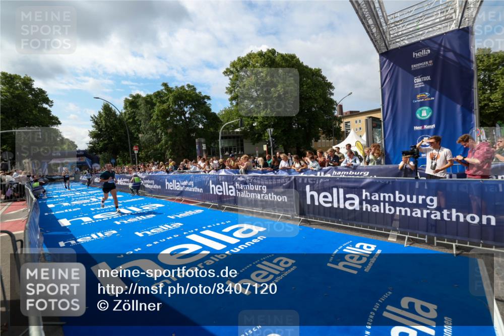 29.06.2025 - hella hamburg halbmarathon Zöllner http://msf.ph/oto/8407120 29.06.2025 10:14:02 Ziel 31, 42, 14689 meine-sportfotos.de