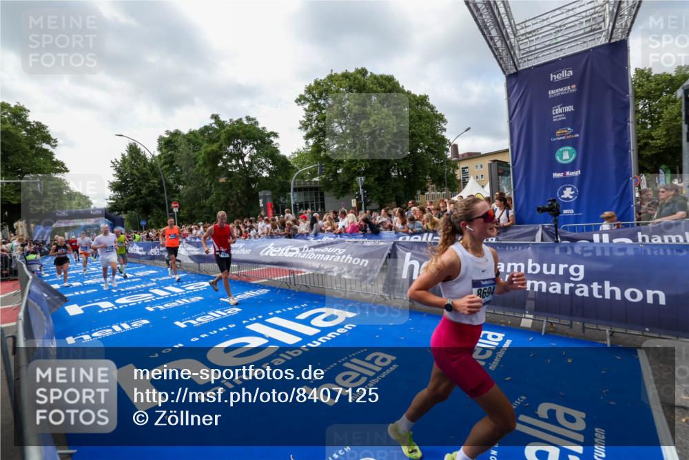 29.06.2025 - hella hamburg halbmarathon Zöllner http://msf.ph/oto/8407125 29.06.2025 10:42:05 Ziel 5690, 6593, 7363, 8694, 10216, 11417, 12292, 13196, 15846, 17864, 17926, 18920, 19046 meine-sportfotos.de