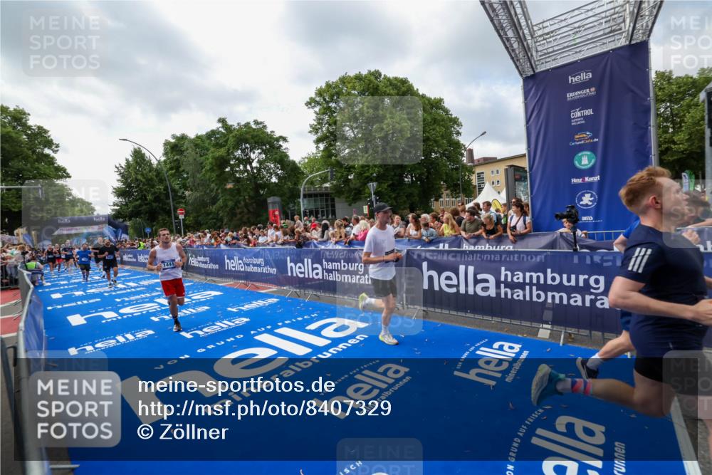 29.06.2025 - hella hamburg halbmarathon Zöllner http://msf.ph/oto/8407329 29.06.2025 10:42:14 Ziel 1441, 5682, 7765, 9365, 10216, 12098, 13709, 14899, 16626, 16677, 17182, 17363, 18772, 18802 meine-sportfotos.de