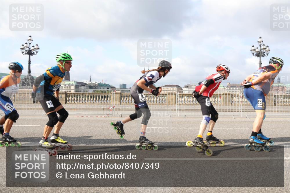 29.06.2025 - hella hamburg halbmarathon Lena Gebhardt http://msf.ph/oto/8407349 29.06.2025 08:54:42 Lombardsbrücke 226, 201, 13, 460, 40237, 231 meine-sportfotos.de