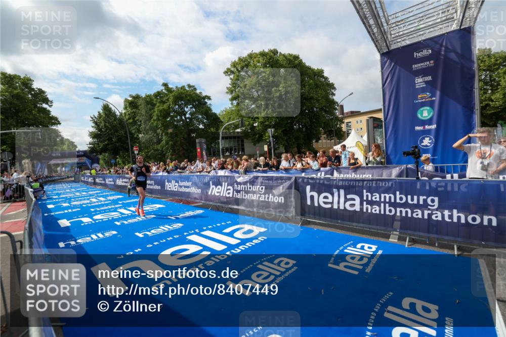 29.06.2025 - hella hamburg halbmarathon Zöllner http://msf.ph/oto/8407449 29.06.2025 10:14:34 Ziel 19227 meine-sportfotos.de