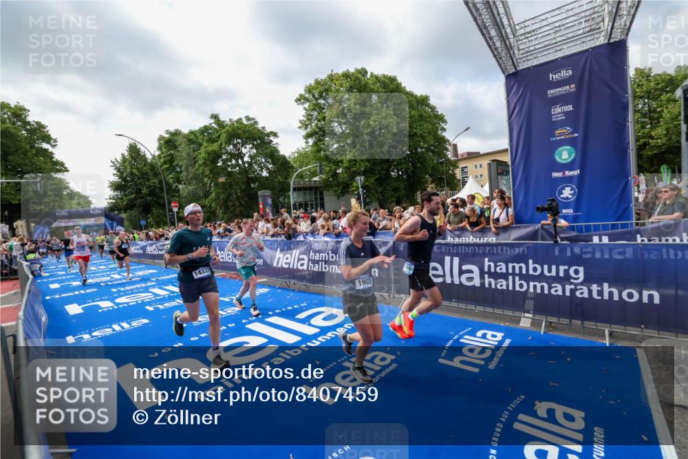 29.06.2025 - hella hamburg halbmarathon Zöllner http://msf.ph/oto/8407459 29.06.2025 10:42:23 Ziel 1312, 1903, 2675, 6639, 6770, 7865, 11907, 13746, 13807, 14226, 14811, 15175, 15270, 15654, 16281, 16660, 17182, 18330 meine-sportfotos.de