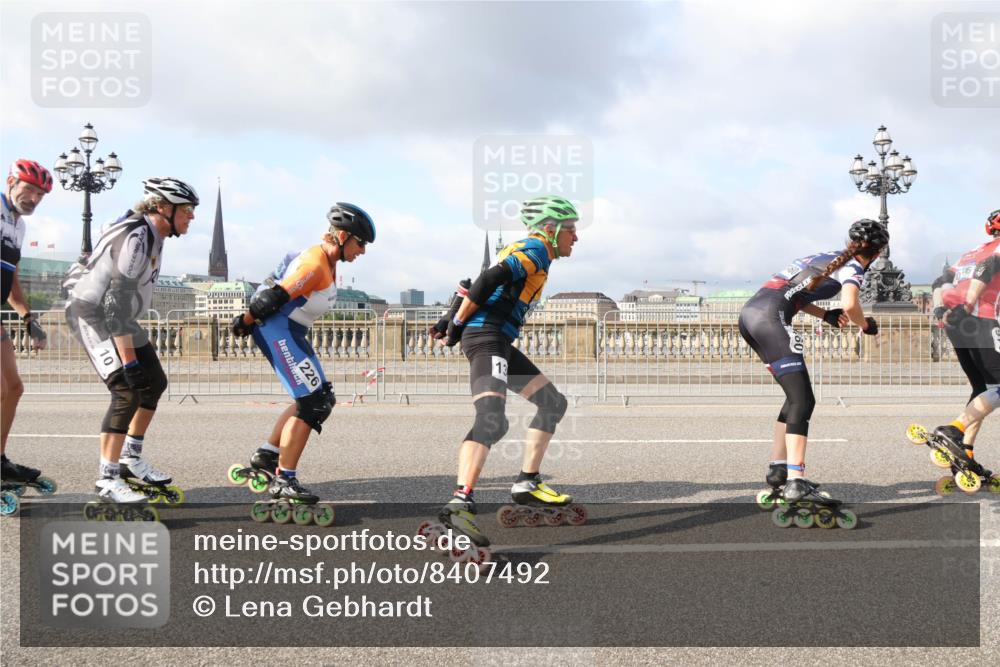 29.06.2025 - hella hamburg halbmarathon Lena Gebhardt http://msf.ph/oto/8407492 29.06.2025 08:54:42 Lombardsbrücke 226, 13 meine-sportfotos.de