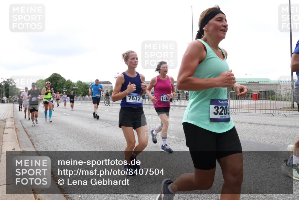 29.06.2025 - hella hamburg halbmarathon Lena Gebhardt http://msf.ph/oto/8407504 29.06.2025 10:50:35 Lombardsbrücke 11696, 17790, 7677, 15230, 3203, 1259, 1828, 1930, 2047, 2200, 3184, 3203, 3229, 3647, 3680, 3701, 3710, 3805, 3838, 3897, 4168, 4642, 4695, 4771, 4961, 5119, 5131, 5997, 6178, 6680, 6830, 7133, 7161, 7505, 7677, 7721, 7722, 7755, 7938, 8200, 8299, 8833, 8834, 8986, 9096, 9168, 9605, 9933, 10029, 10060, 10286, 10437, 10617, 10744, 11426, 11577, 11696, 11716, 12079, 12392, 12393, 13127, 13128, 13846, 13887, 14102, 14144, 14534, 14591, 14940, 15017, 15230, 15416 meine-sportfotos.de