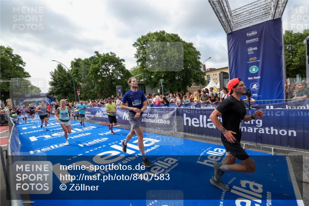 29.06.2025 - hella hamburg halbmarathon Zöllner http://msf.ph/oto/8407583 29.06.2025 10:42:28 Ziel 1256, 1312, 1353, 1800, 1962, 2233, 3523, 6639, 6770, 7116, 7448, 7693, 7734, 11907, 13807, 14226, 15095, 15175, 15623, 15654, 16281, 17637, 17733, 17911, 18330 meine-sportfotos.de