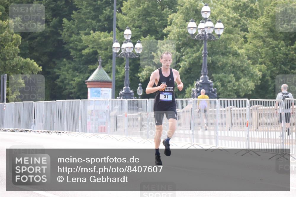 29.06.2025 - hella hamburg halbmarathon Lena Gebhardt http://msf.ph/oto/8407607 29.06.2025 09:36:57 Lombardsbrücke 000, 31, 31, 19227 meine-sportfotos.de
