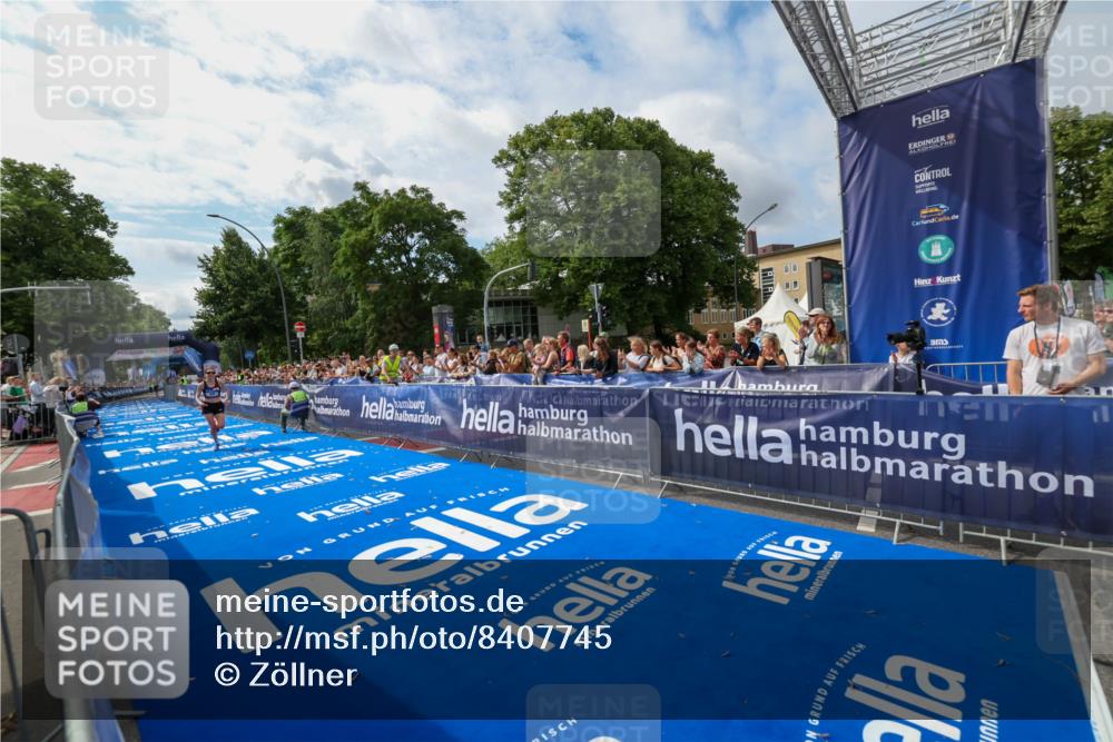 29.06.2025 - hella hamburg halbmarathon Zöllner http://msf.ph/oto/8407745 29.06.2025 10:16:14 Ziel 50 meine-sportfotos.de