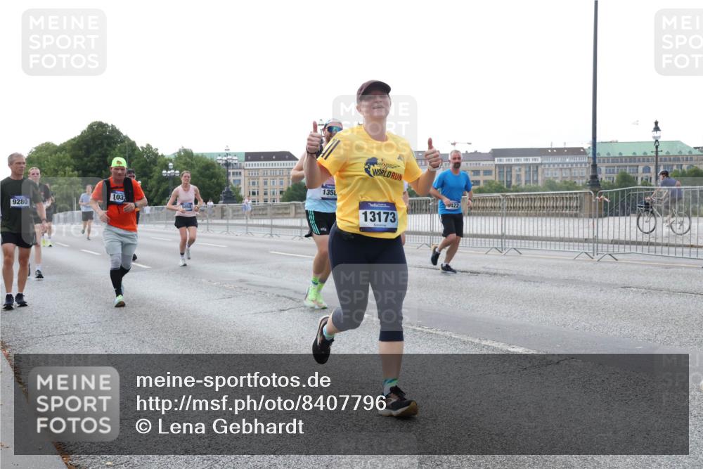 29.06.2025 - hella hamburg halbmarathon Lena Gebhardt http://msf.ph/oto/8407796 29.06.2025 10:04:05 Lombardsbrücke 103, 9280, 5058, 135, 13173, 1032, 1355, 1367, 2277, 2759, 2979, 3488, 4095, 4488, 4587, 5058, 5354, 5363, 5365, 5396, 5613, 5976, 6142, 6706, 6709, 7006, 7017, 7306, 7485, 8177, 8217, 8421, 8422, 8423, 8469, 8484, 8727, 9280, 9526, 9899, 10389, 10756, 11402, 11511, 11582, 11614, 12004, 12005, 12336, 12653, 12998, 13173, 13583, 13793, 14340, 14436, 14917, 15520, 15525, 15643, 15678, 15859, 16099, 16113, 16621, 17071, 17098, 17437, 17550 meine-sportfotos.de