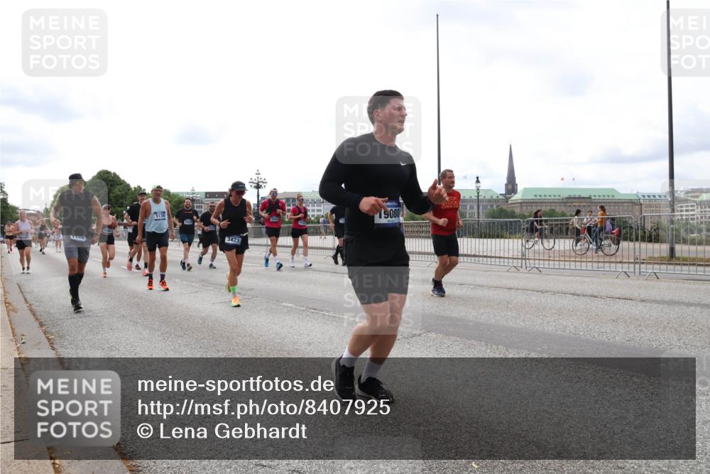 29.06.2025 - hella hamburg halbmarathon Lena Gebhardt http://msf.ph/oto/8407925 29.06.2025 10:24:42 Lombardsbrücke 1306, 14481, 5138, 3421, 9080, 1005, 1009, 1064, 1352, 1395, 2108, 2132, 2249, 2280, 2477, 2944, 3053, 3099, 3113, 3132, 3285, 3421, 3786, 4008, 4010, 4111, 4162, 4221, 4444, 4464, 4719, 5126, 5138, 5829, 5830, 6261, 6478, 6524, 6526, 6570, 7528, 7975, 8167, 8297, 9063, 10907, 11651, 11816, 11817, 12070, 12210, 12303, 13111, 13113, 13380, 13573, 13638, 13711, 14143, 14898, 15124, 15942, 15975, 17535, 17954, 18194, 18198 meine-sportfotos.de
