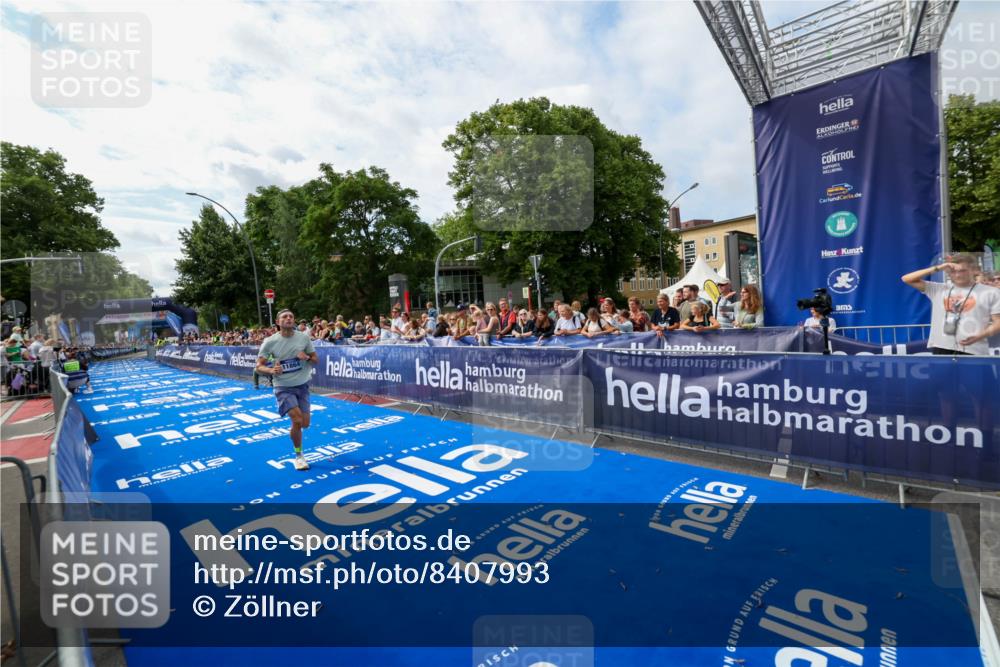 29.06.2025 - hella hamburg halbmarathon Zöllner http://msf.ph/oto/8407993 29.06.2025 10:16:42 Ziel 11864 meine-sportfotos.de