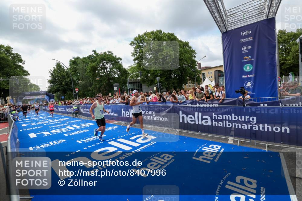 29.06.2025 - hella hamburg halbmarathon Zöllner http://msf.ph/oto/8407996 29.06.2025 10:42:49 Ziel 7105, 9371, 9534, 13725, 14560, 14813, 15297, 15301, 15851 meine-sportfotos.de