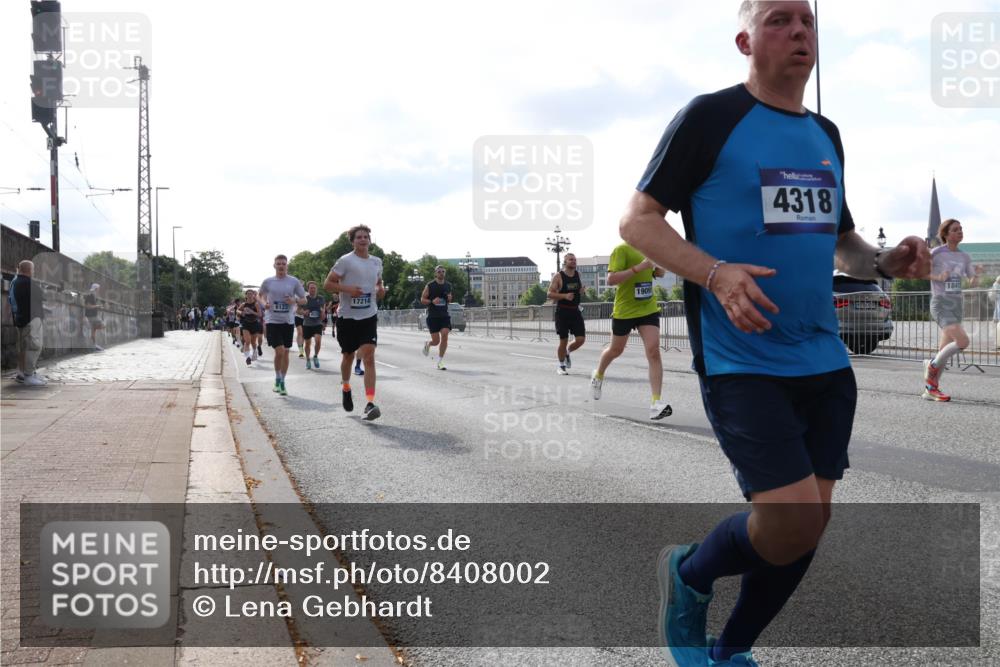 29.06.2025 - hella hamburg halbmarathon Lena Gebhardt http://msf.ph/oto/8408002 29.06.2025 09:49:52 Lombardsbrücke 6123, 17214, 1909, 4318, 1343, 1445, 1615, 1675, 1800, 1975, 2324, 2415, 2573, 2750, 2949, 2980, 3014, 3136, 3282, 3431, 3530, 4148, 4303, 4318, 4425, 4528, 4766, 5248, 5409, 6095, 6123, 6682, 7035, 7229, 7495, 7796, 8370, 8465, 8629, 8925, 9264, 9265, 9294, 9296, 9686, 9711, 9914, 9979, 10680, 10894, 10930, 11765, 12327, 12839, 13141, 13457, 13800, 14077, 14204, 14359, 14374, 14560, 14629, 14667, 14688, 14789, 15094 meine-sportfotos.de