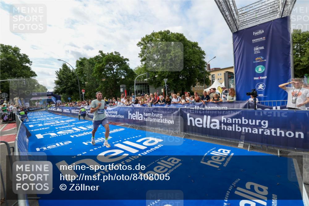 29.06.2025 - hella hamburg halbmarathon Zöllner http://msf.ph/oto/8408005 29.06.2025 10:16:42 Ziel 11864 meine-sportfotos.de
