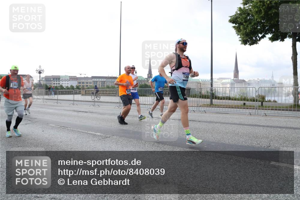 29.06.2025 - hella hamburg halbmarathon Lena Gebhardt http://msf.ph/oto/8408039 29.06.2025 10:04:07 Lombardsbrücke 103, 8421, 1358, 1032, 1355, 1367, 2277, 2979, 3488, 4095, 4488, 4587, 5058, 5354, 5363, 5365, 5396, 5613, 5976, 6142, 6706, 6709, 7006, 7017, 7306, 7485, 8177, 8217, 8421, 8422, 8423, 8469, 8484, 8727, 9280, 9526, 9899, 10389, 10756, 11402, 11511, 11582, 11614, 12004, 12005, 12336, 12653, 12998, 13173, 13583, 14340, 14436, 14917, 15520, 15525, 15678, 15859, 16099, 16113, 16621, 17071, 17098, 17437 meine-sportfotos.de