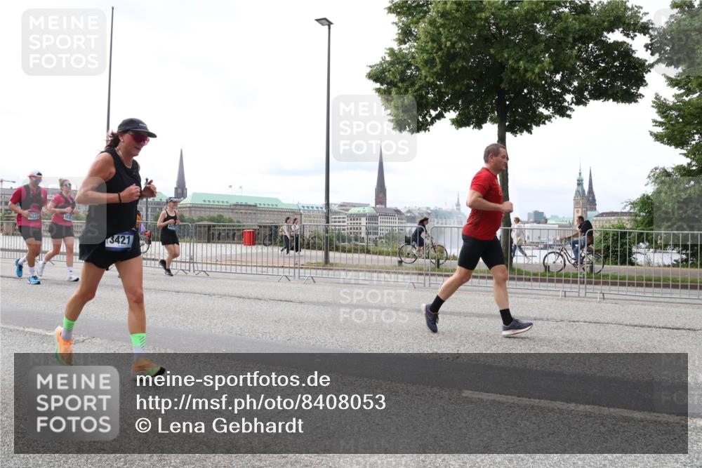 29.06.2025 - hella hamburg halbmarathon Lena Gebhardt http://msf.ph/oto/8408053 29.06.2025 10:24:44 Lombardsbrücke 6524, 652, 3421, 1064, 1352, 1395, 1740, 2108, 2132, 2249, 2280, 2477, 2944, 3053, 3099, 3113, 3132, 3421, 3786, 4008, 4010, 4111, 4162, 4221, 4444, 4464, 4719, 5126, 5138, 5829, 5830, 6261, 6478, 6524, 6526, 6570, 7528, 7975, 8167, 8297, 9063, 9573, 10907, 11400, 11651, 11816, 11817, 12070, 12210, 12303, 13111, 13113, 13380, 13573, 13638, 13711, 14143, 14898, 15124, 15942, 15975, 17535, 17954, 18194, 18198 meine-sportfotos.de
