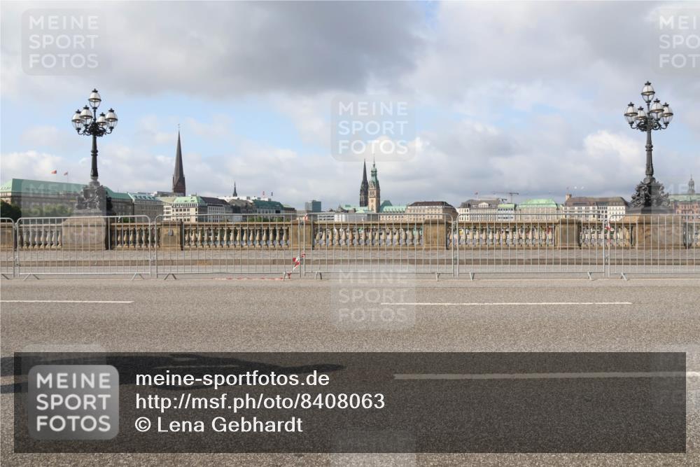 29.06.2025 - hella hamburg halbmarathon Lena Gebhardt http://msf.ph/oto/8408063 29.06.2025 08:55:04 Lombardsbrücke  meine-sportfotos.de