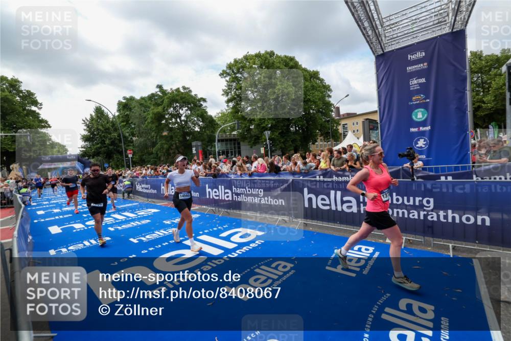29.06.2025 - hella hamburg halbmarathon Zöllner http://msf.ph/oto/8408067 29.06.2025 10:42:53 Ziel 5011, 5477, 7105, 13398, 13725, 14447, 14560, 14813, 15297, 15301, 15851, 18559, 18659 meine-sportfotos.de