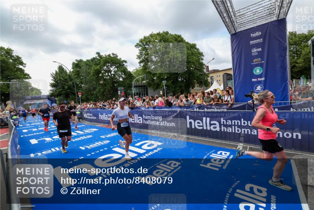 29.06.2025 - hella hamburg halbmarathon Zöllner http://msf.ph/oto/8408079 29.06.2025 10:42:53 Ziel 5011, 5477, 7105, 13398, 13725, 14447, 14560, 14813, 15297, 15301, 15851, 18559, 18659 meine-sportfotos.de