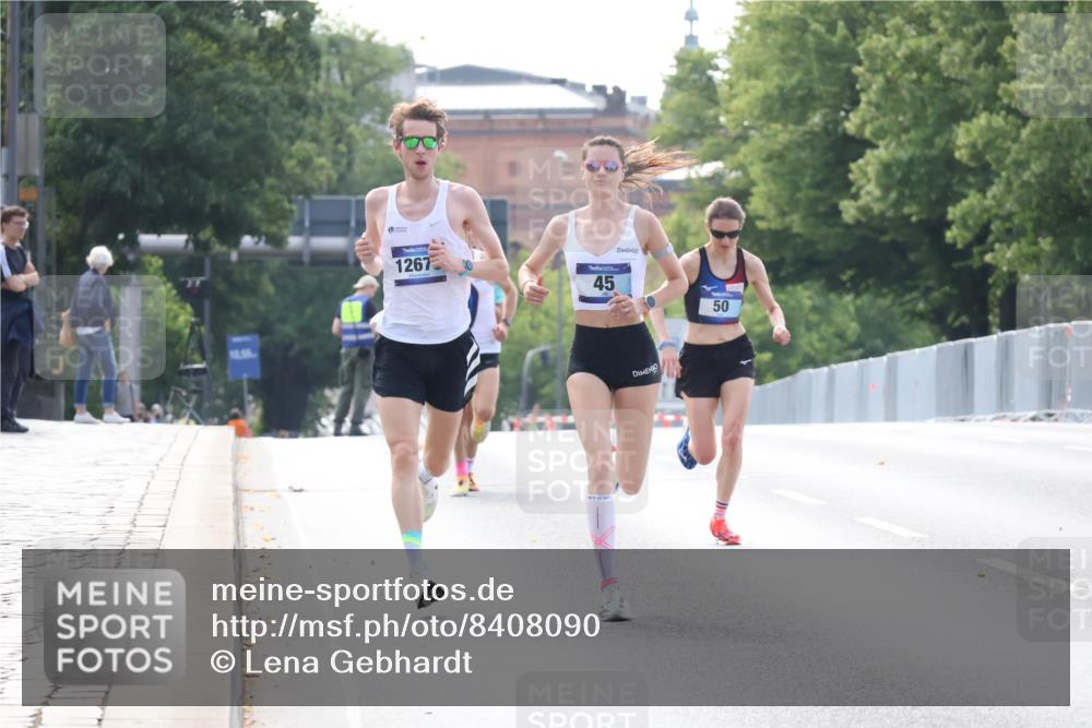 29.06.2025 - hella hamburg halbmarathon Lena Gebhardt http://msf.ph/oto/8408090 29.06.2025 09:37:38 Lombardsbrücke 10, 50, 1267, 45, 50, 31, 45, 50, 12673 meine-sportfotos.de