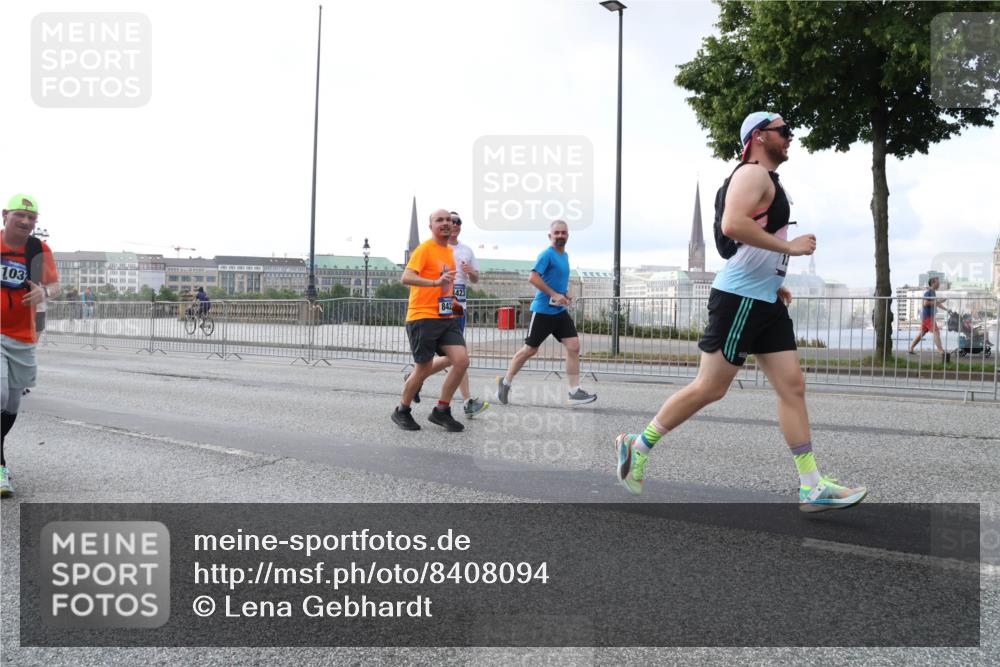 29.06.2025 - hella hamburg halbmarathon Lena Gebhardt http://msf.ph/oto/8408094 29.06.2025 10:04:07 Lombardsbrücke 103, 3423, 842, 1032, 1355, 1367, 2277, 2979, 3488, 4095, 4488, 4587, 5058, 5354, 5363, 5365, 5396, 5613, 5976, 6142, 6706, 6709, 7006, 7017, 7306, 7485, 8177, 8217, 8421, 8422, 8423, 8469, 8484, 8727, 9280, 9526, 9899, 10389, 10756, 11402, 11511, 11582, 11614, 12004, 12005, 12336, 12653, 12998, 13173, 13583, 14340, 14436, 14917, 15520, 15525, 15678, 15859, 16099, 16113, 16621, 17071, 17098, 17437 meine-sportfotos.de