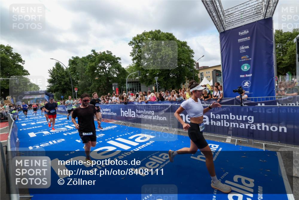 29.06.2025 - hella hamburg halbmarathon Zöllner http://msf.ph/oto/8408111 29.06.2025 10:42:54 Ziel 5011, 5477, 7105, 13398, 13725, 14447, 14560, 14813, 14849, 15297, 15301, 15851, 18559, 18659 meine-sportfotos.de