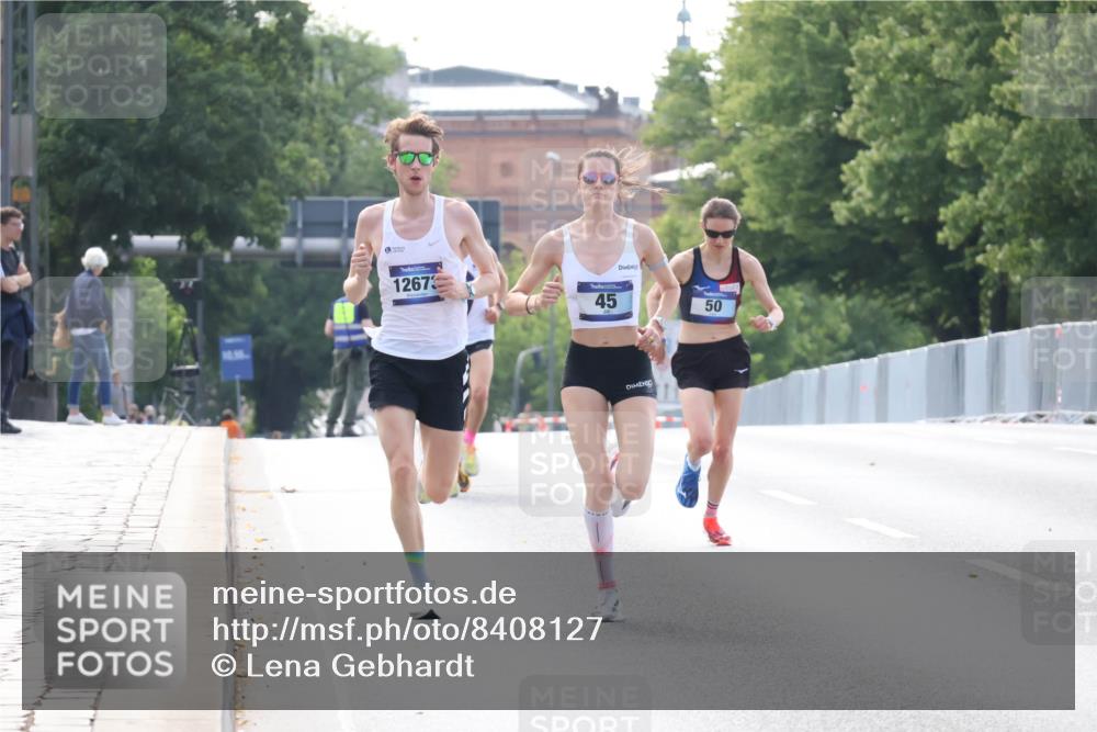29.06.2025 - hella hamburg halbmarathon Lena Gebhardt http://msf.ph/oto/8408127 29.06.2025 09:37:38 Lombardsbrücke 10, 56, 12673, 45, 50, 31, 45, 50, 12673 meine-sportfotos.de