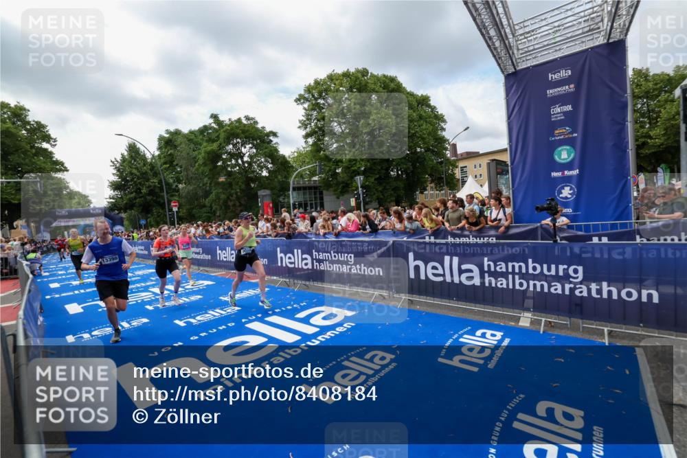 29.06.2025 - hella hamburg halbmarathon Zöllner http://msf.ph/oto/8408184 29.06.2025 10:42:58 Ziel 4823, 5011, 5477, 7035, 13398, 14447, 14849, 18559, 18659 meine-sportfotos.de