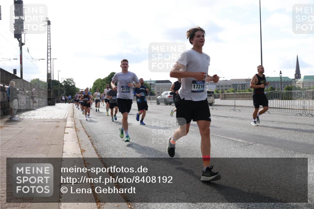 29.06.2025 - hella hamburg halbmarathon Lena Gebhardt http://msf.ph/oto/8408192 29.06.2025 09:49:53 Lombardsbrücke 4521, 6123, 873, 17214, 1343, 1445, 1615, 1675, 1800, 1975, 2324, 2415, 2573, 2750, 2949, 2980, 3136, 3282, 3431, 3530, 4148, 4303, 4318, 4425, 4528, 4766, 5248, 5409, 6095, 6123, 6682, 7035, 7229, 7495, 7796, 8370, 8465, 8629, 8925, 9264, 9265, 9294, 9296, 9686, 9711, 9914, 9979, 10680, 10894, 10930, 11765, 12327, 12554, 12839, 13141, 13457, 13800, 14077, 14204, 14359, 14374, 14560, 14629, 14667, 14688, 14789, 15094 meine-sportfotos.de