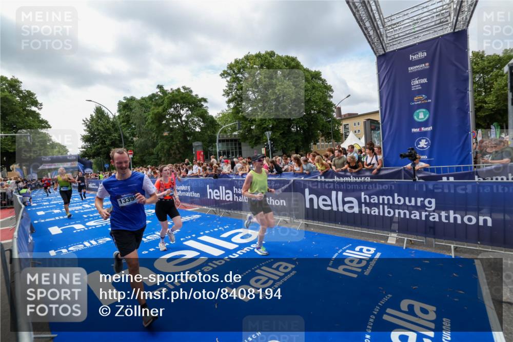 29.06.2025 - hella hamburg halbmarathon Zöllner http://msf.ph/oto/8408194 29.06.2025 10:42:58 Ziel 4823, 5011, 5477, 7035, 13398, 14447, 14849, 18559, 18659 meine-sportfotos.de
