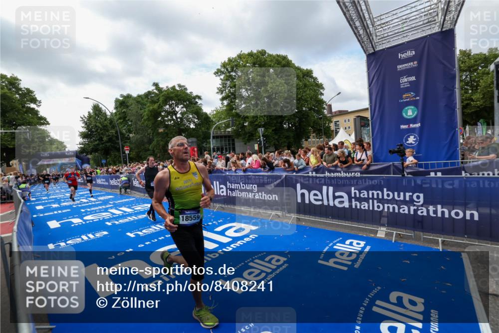 29.06.2025 - hella hamburg halbmarathon Zöllner http://msf.ph/oto/8408241 29.06.2025 10:43:00 Ziel 4823, 5477, 7035, 8218, 9364, 14849, 18559, 18659 meine-sportfotos.de