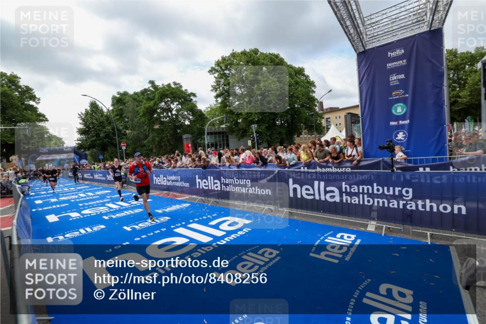 29.06.2025 - hella hamburg halbmarathon Zöllner http://msf.ph/oto/8408256 29.06.2025 10:43:02 Ziel 4823, 7035, 8218, 9364, 10469, 14849, 18659 meine-sportfotos.de