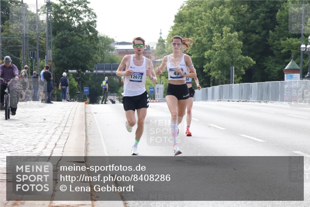 29.06.2025 - hella hamburg halbmarathon Lena Gebhardt http://msf.ph/oto/8408286 29.06.2025 09:37:39 Lombardsbrücke 12673, 10, 50, 50, 31, 45, 50, 12673 meine-sportfotos.de