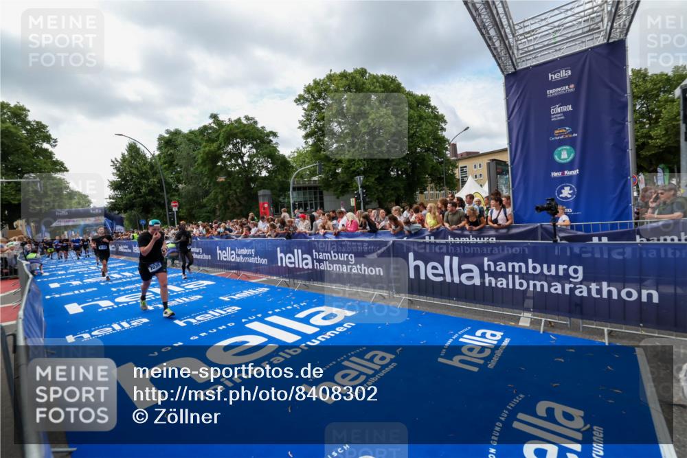 29.06.2025 - hella hamburg halbmarathon Zöllner http://msf.ph/oto/8408302 29.06.2025 10:43:05 Ziel 4229, 4823, 6721, 7035, 8218, 9364, 9833, 10469, 12657, 12723, 12776, 12839, 17177, 19038 meine-sportfotos.de