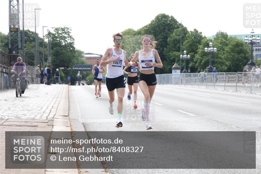 29.06.2025 - hella hamburg halbmarathon Lena Gebhardt http://msf.ph/oto/8408327 29.06.2025 09:37:41 Lombardsbrücke 12673, 50, 31, 45, 50, 3944, 12673 meine-sportfotos.de