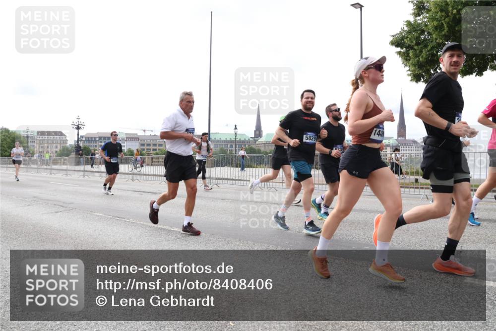 29.06.2025 - hella hamburg halbmarathon Lena Gebhardt http://msf.ph/oto/8408406 29.06.2025 10:24:47 Lombardsbrücke 1221, 5829, 1448, 1064, 1352, 1395, 1740, 2108, 2132, 2249, 2280, 2477, 2944, 3053, 3099, 3113, 3132, 3421, 3786, 4008, 4010, 4111, 4162, 4221, 4444, 4464, 5126, 5138, 5829, 5830, 6261, 6478, 6524, 6526, 6570, 7528, 7778, 7975, 9063, 9573, 10907, 11400, 11651, 11816, 11817, 12070, 12303, 13111, 13113, 13380, 13573, 13638, 14143, 14898, 15124, 15153, 15942, 15975, 17185, 17535, 17954, 18194, 18198 meine-sportfotos.de