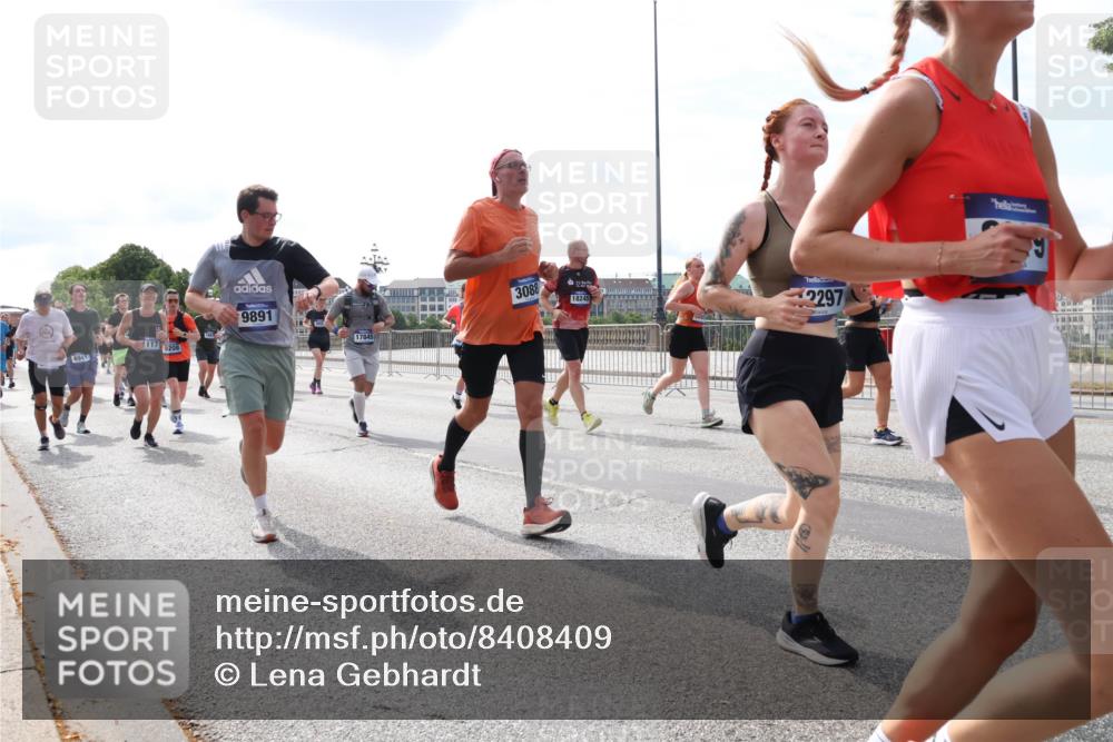 29.06.2025 - hella hamburg halbmarathon Lena Gebhardt http://msf.ph/oto/8408409 29.06.2025 10:16:51 Lombardsbrücke 117, 9208, 6941, 9891, 17845, 3088, 18245, 2297, 1117, 1137, 1240, 1244, 1298, 1331, 1348, 1403, 1553, 1602, 1825, 2225, 2347, 2908, 2912, 3030, 3088, 3156, 3176, 3210, 3450, 3484, 3622, 3687, 4478, 5036, 5037, 5929, 5995, 6024, 6328, 6488, 6742, 6941, 6948, 7114, 7115, 7158, 7257, 7345, 7358, 7360, 7376, 7924, 7928, 8263, 8295, 8317, 8513, 8597, 8619, 8645, 8707, 8847, 8857, 8983, 9091, 9208, 9332, 9492, 9664, 9676, 9810, 10076, 10139, 10141, 10232 meine-sportfotos.de
