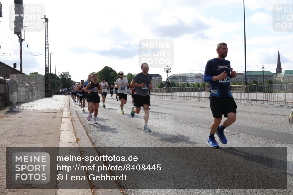 29.06.2025 - hella hamburg halbmarathon Lena Gebhardt http://msf.ph/oto/8408445 29.06.2025 09:49:55 Lombardsbrücke 528, 8925, 4345, 734, 1343, 1445, 1615, 1675, 1800, 1803, 1975, 2324, 2415, 2573, 2750, 2949, 3136, 3282, 3431, 3530, 4148, 4303, 4318, 4425, 4528, 5248, 5409, 6095, 6123, 6682, 6704, 7035, 7229, 7495, 7774, 7796, 8370, 8465, 8629, 8925, 9264, 9265, 9294, 9296, 9686, 9711, 9914, 9979, 10680, 10894, 10930, 11765, 12327, 12540, 12554, 12839, 13141, 13457, 13800, 14077, 14204, 14359, 14374, 14560, 14629, 14688, 14789, 15094 meine-sportfotos.de