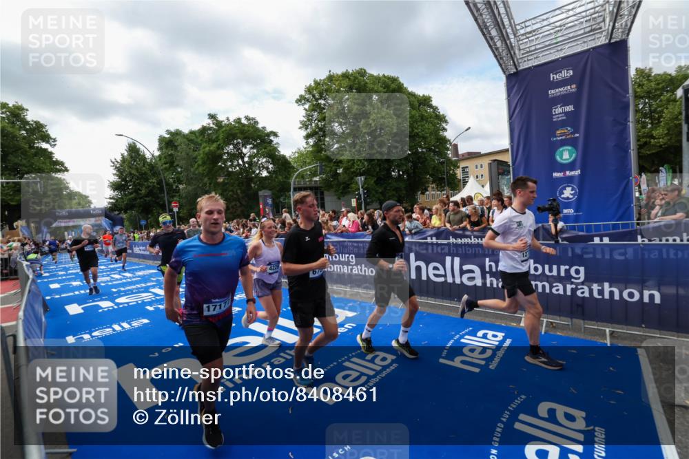 29.06.2025 - hella hamburg halbmarathon Zöllner http://msf.ph/oto/8408461 29.06.2025 10:43:13 Ziel 1675, 4229, 6721, 7026, 7093, 7451, 9833, 10251, 11177, 12153, 12776, 12839, 15255, 15706, 17177, 18304 meine-sportfotos.de