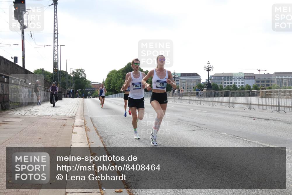 29.06.2025 - hella hamburg halbmarathon Lena Gebhardt http://msf.ph/oto/8408464 29.06.2025 09:37:42 Lombardsbrücke 12673, 45, 31, 45, 50, 3944, 12673 meine-sportfotos.de