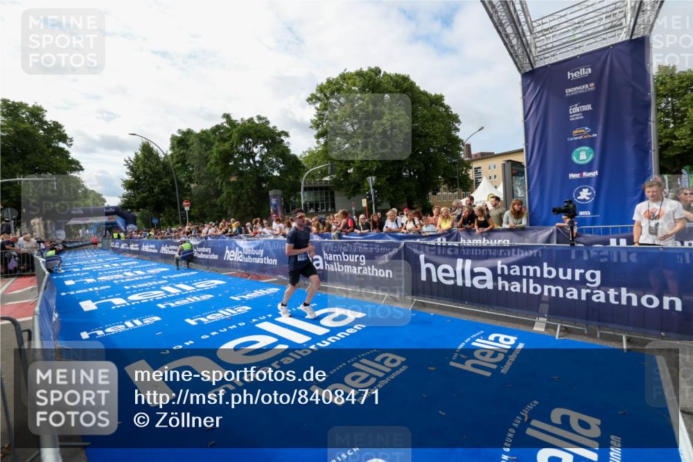 29.06.2025 - hella hamburg halbmarathon Zöllner http://msf.ph/oto/8408471 29.06.2025 10:18:01 Ziel 15166, 19072 meine-sportfotos.de