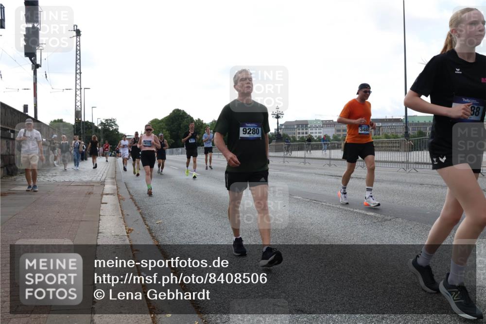 29.06.2025 - hella hamburg halbmarathon Lena Gebhardt http://msf.ph/oto/8408506 29.06.2025 10:04:10 Lombardsbrücke 177, 18111, 9280, 3488, 88, 1032, 1355, 1367, 1674, 2277, 2979, 3488, 4095, 4488, 4587, 5058, 5354, 5363, 5365, 5613, 5976, 6142, 6706, 6709, 7006, 7017, 7306, 7485, 8177, 8217, 8421, 8422, 8423, 8469, 8727, 9280, 9489, 9526, 9899, 10213, 10756, 10962, 11402, 11511, 11582, 11614, 12004, 12005, 12336, 12653, 12998, 13173, 13583, 14340, 14436, 14917, 15520, 15525, 15678, 16099, 16113, 16621, 16753, 16989, 17071, 17098, 17437 meine-sportfotos.de