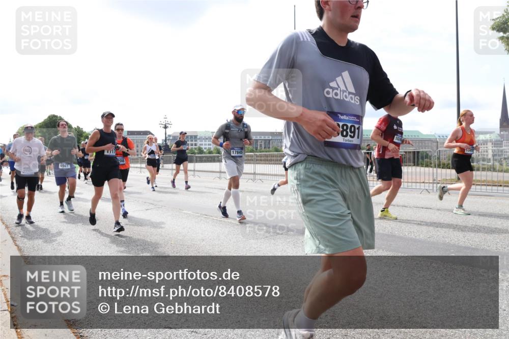 29.06.2025 - hella hamburg halbmarathon Lena Gebhardt http://msf.ph/oto/8408578 29.06.2025 10:16:52 Lombardsbrücke 6941, 17, 208, 17845, 891, 18245, 385, 1117, 1137, 1240, 1244, 1298, 1331, 1348, 1403, 1553, 1602, 1825, 2225, 2347, 2908, 2912, 3030, 3088, 3156, 3176, 3210, 3450, 3484, 3622, 3687, 4478, 5036, 5037, 5929, 5930, 5995, 6024, 6328, 6488, 6742, 6941, 6948, 7114, 7115, 7158, 7257, 7345, 7358, 7360, 7376, 7924, 7928, 8263, 8295, 8317, 8513, 8619, 8707, 8847, 8857, 8983, 9091, 9208, 9332, 9492, 9664, 9676, 9810, 10076, 10232 meine-sportfotos.de