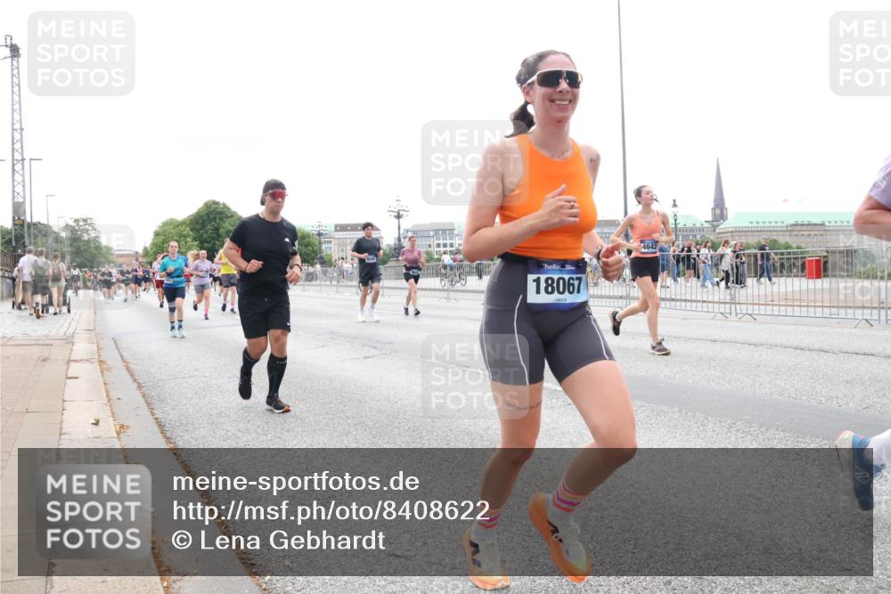 29.06.2025 - hella hamburg halbmarathon Lena Gebhardt http://msf.ph/oto/8408622 29.06.2025 10:50:44 Lombardsbrücke 18067, 4642, 1129, 1208, 1259, 1828, 1930, 2047, 2200, 2358, 2859, 3184, 3203, 3229, 3647, 3680, 3710, 3805, 3838, 3897, 4168, 4642, 4695, 4771, 4848, 4961, 5119, 5131, 6178, 7133, 7141, 7161, 7505, 7677, 7825, 7938, 8200, 8299, 8779, 8833, 8834, 8986, 9096, 9168, 9933, 10029, 10286, 10437, 10552, 10614, 10636, 10744, 11426, 11577, 11696, 12392, 12393, 13887, 14102, 14534, 14591, 14940, 15017, 15230, 15416 meine-sportfotos.de