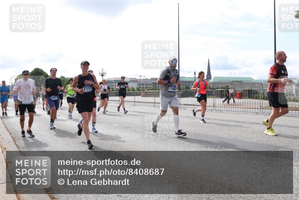 29.06.2025 - hella hamburg halbmarathon Lena Gebhardt http://msf.ph/oto/8408687 29.06.2025 10:16:53 Lombardsbrücke 6941, 1117, 3023, 17845, 1117, 1137, 1240, 1244, 1298, 1331, 1348, 1356, 1403, 1553, 1602, 1825, 2225, 2347, 2908, 2912, 3030, 3088, 3156, 3176, 3210, 3450, 3484, 3622, 3687, 4478, 5036, 5037, 5390, 5929, 5930, 5995, 6328, 6488, 6742, 6941, 6948, 7114, 7115, 7158, 7257, 7345, 7358, 7360, 7376, 7924, 7928, 8263, 8295, 8317, 8513, 8558, 8619, 8707, 8847, 8857, 8983, 9091, 9208, 9332, 9492, 9664, 9676, 10076, 10232 meine-sportfotos.de