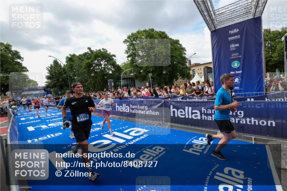 29.06.2025 - hella hamburg halbmarathon Zöllner http://msf.ph/oto/8408727 29.06.2025 10:43:26 Ziel 2653, 3109, 3124, 3146, 3928, 5506, 8664, 10099, 10237, 13348, 15921, 16720, 17391, 18274, 18942, 18987, 19009, 19051 meine-sportfotos.de