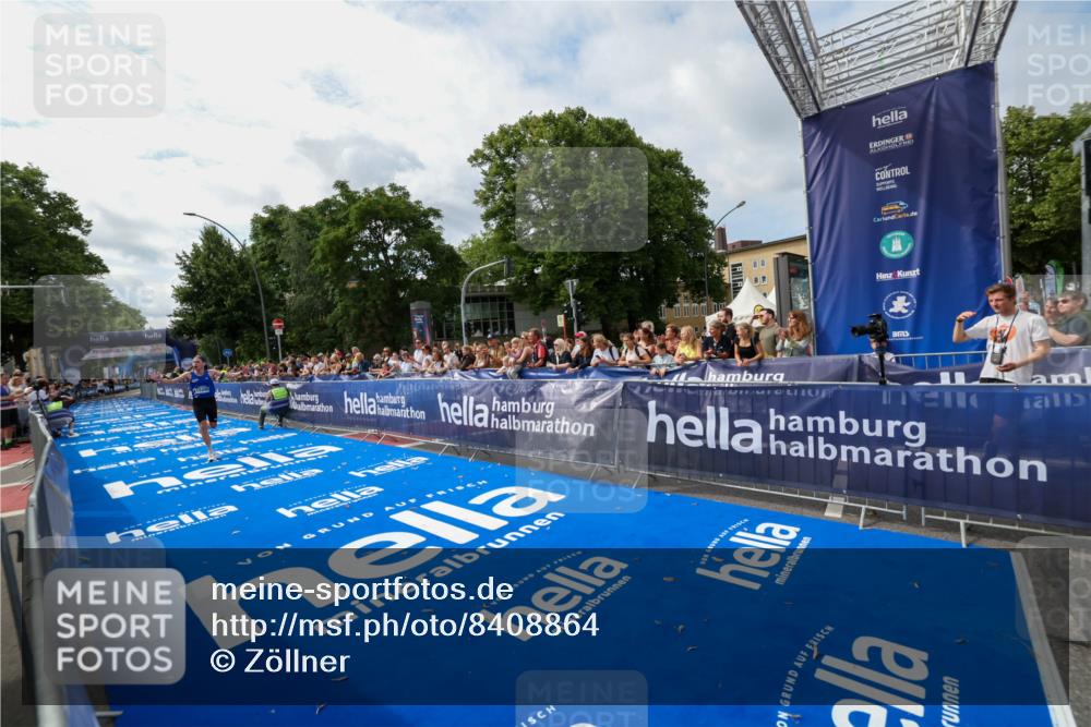 29.06.2025 - hella hamburg halbmarathon Zöllner http://msf.ph/oto/8408864 29.06.2025 10:18:49 Ziel 15495 meine-sportfotos.de